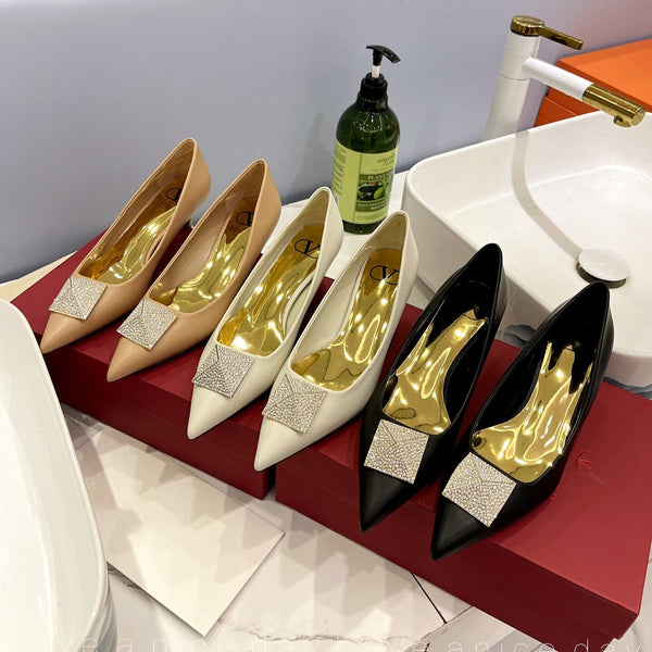 One Stud Diamond Patent White Leather Pump