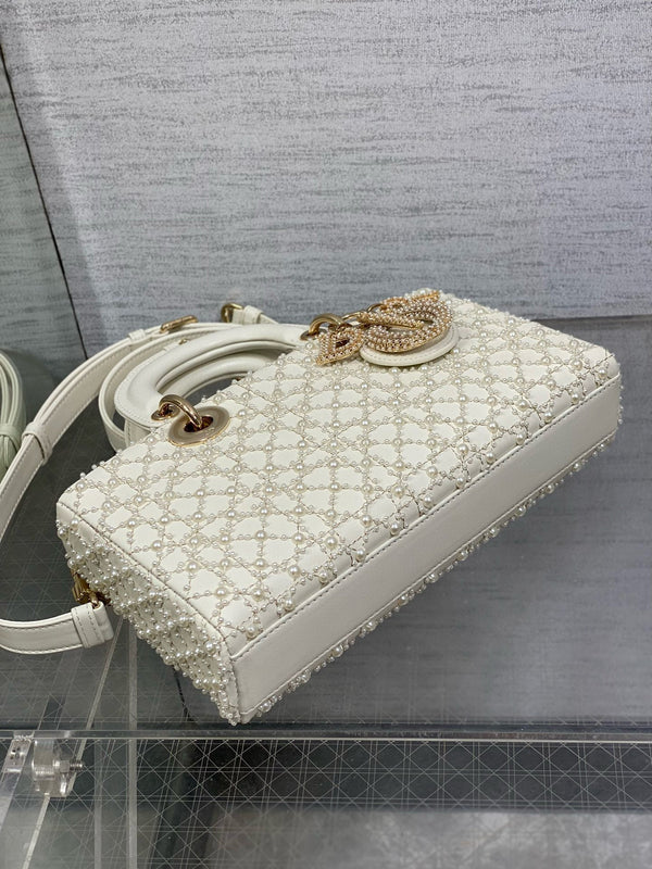 MEDIUM LADY D-JOY 26 WHITE LATTE CALFSKIN PEARL