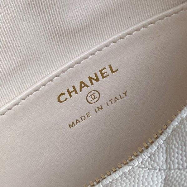 CC 25C Hobo Bag 21.5cm Top Handle White Grained Calfskin