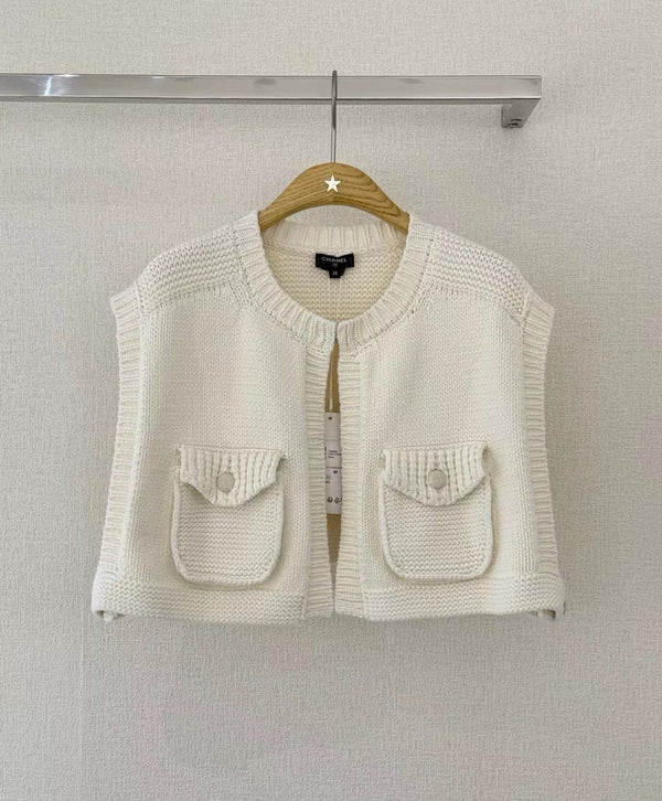CC 25 White Cardigan Short-Sleeves Cotton