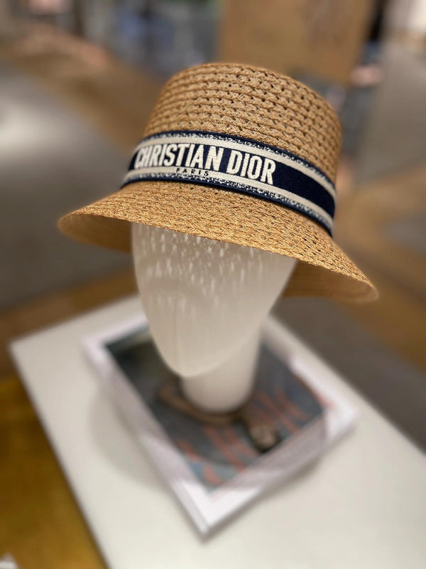 CD RAFFIA HAT IN TAN