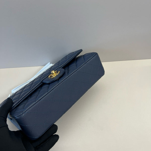 CC Classic 25cm Navy Blue Lambskin Gold Hardware