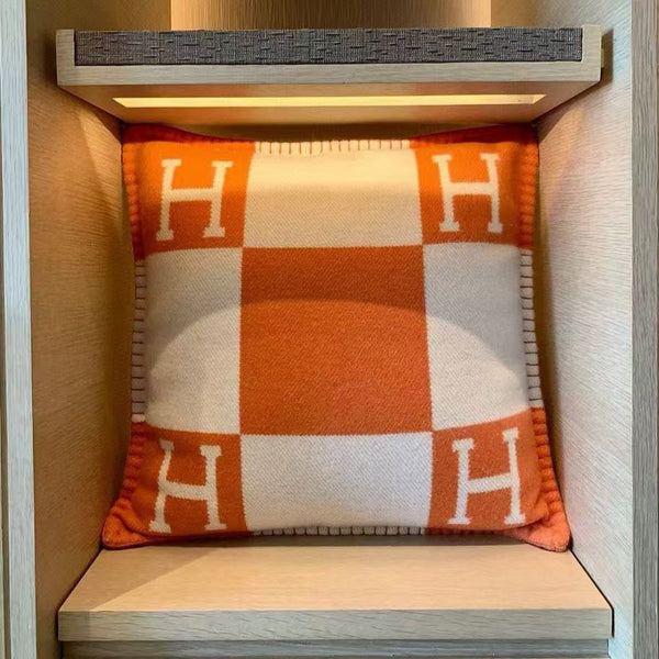 HM Throw pillow 50 x 50 Cashmere Orange mix White