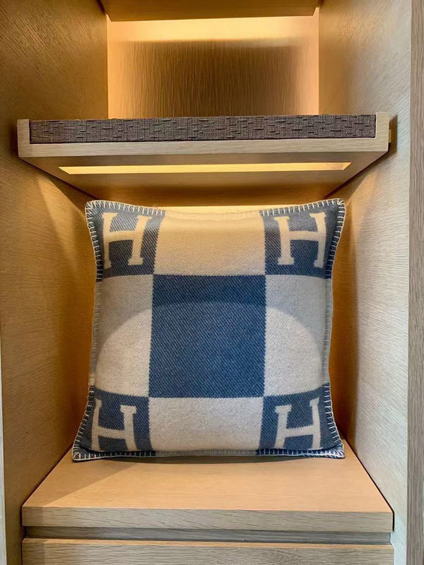 HM Throw pillow 50 x 50 Cashmere