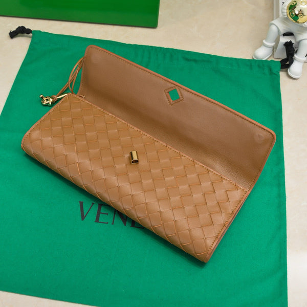BV Long Clutch Andiamo With Handle 31cm Brown Calfskin Ghw