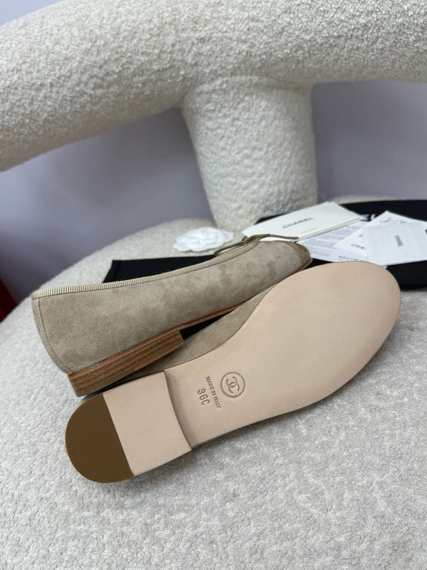 CC 25A Ballet Flat Grey Dark Brown Suede