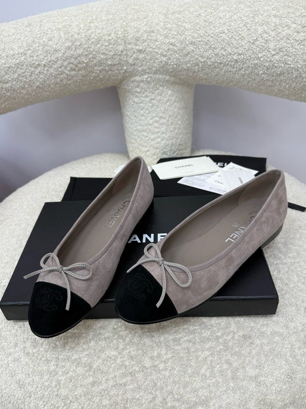 CC 25A Ballet Flat Dark Grey Black Suede