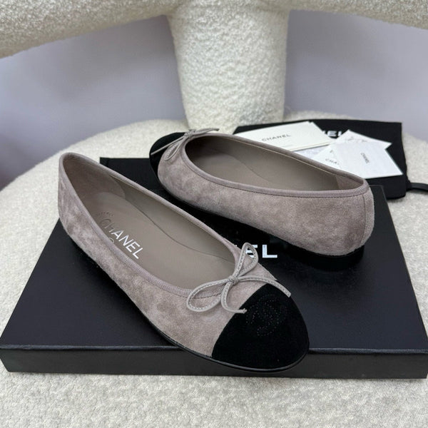 CC 25A Ballet Flat Dark Grey Black Suede