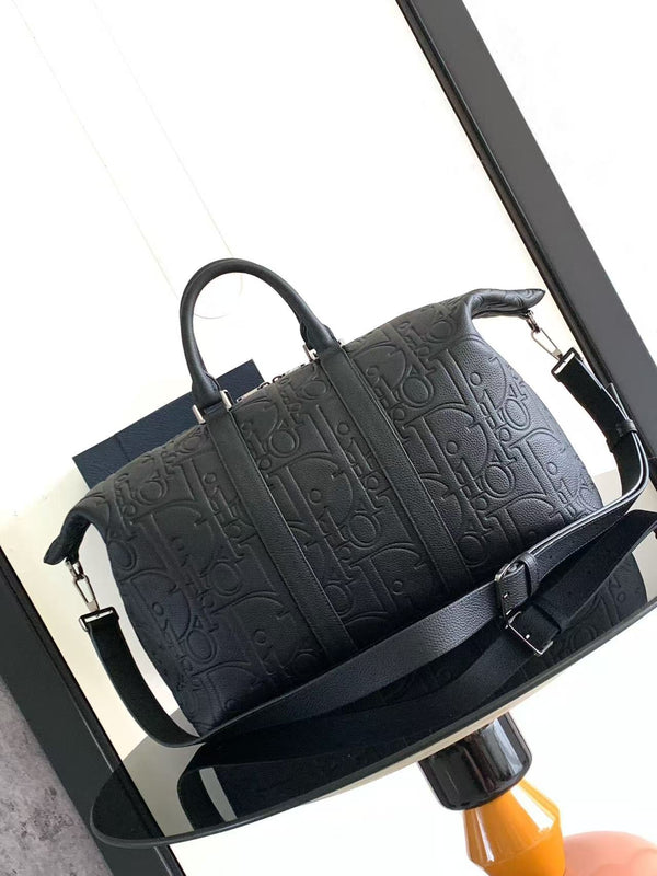 Weekender 40 Black Dior Gravity Leather and Black Grained Calfskin