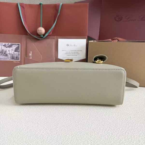 LP Extra Bag 27 Light Green Calfskin