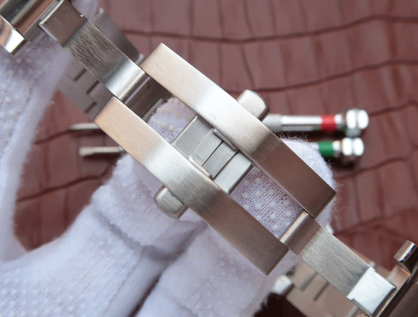 PALLONCINO BLU CON DATA QUADRANTE ARGENTO 42 NUMERI DI DIAMANTI 