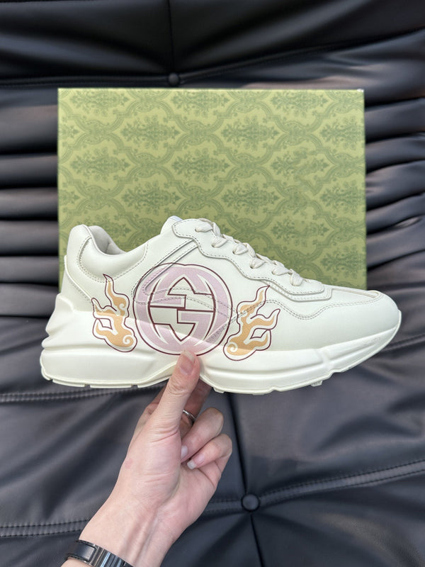 SNEAKERS GG RHYTON IN PELLE CON LOGO ROSA