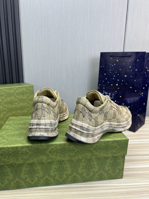 SNEAKERS GG RUN IN PELLE VERDE CHIARO