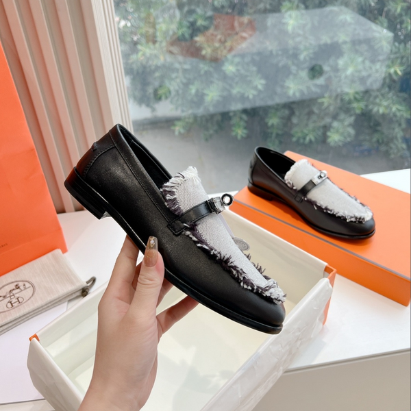 Mocassino Destin in pelle di vitello nera con frange in tela