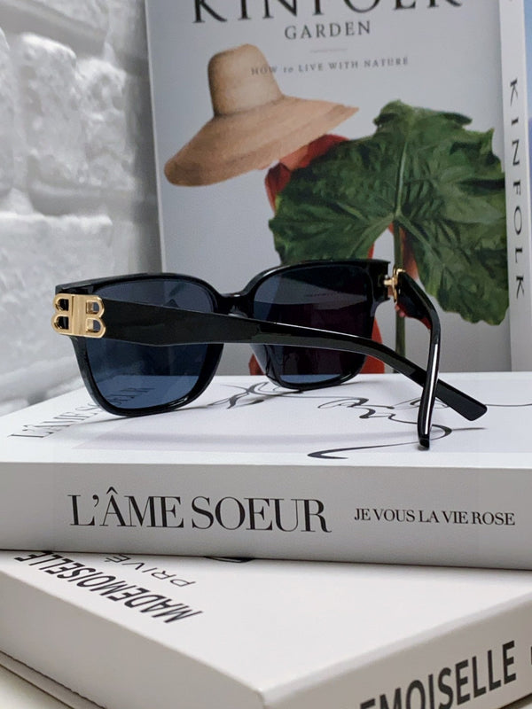 Balenciaga Sunglasses 558322