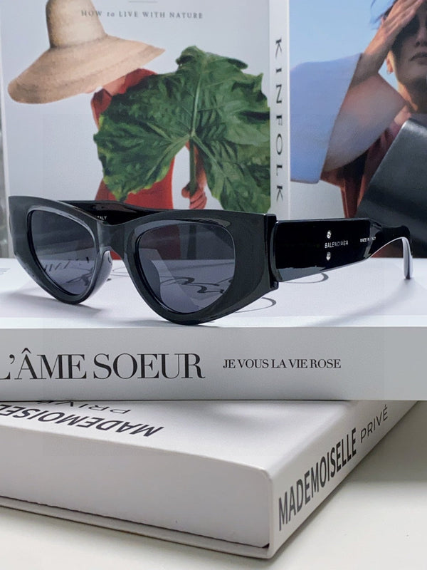 Balenciaga Sunglasses 558327