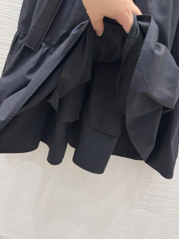 LV 25 Abito gilet semplice ed elegante in cotone bianco nero