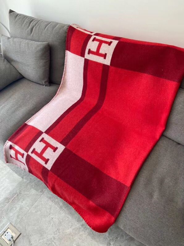 HM Avalon Throw Blanket Red Wool Cashmere