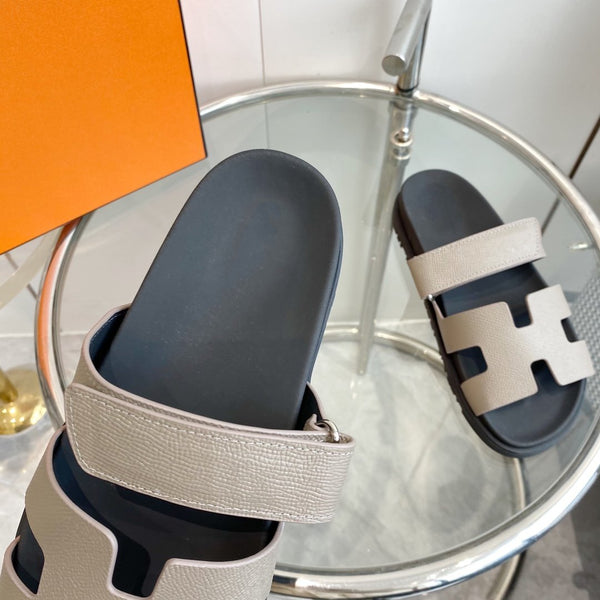 Sandalo EPSOM CYPRUS in pelle grigia