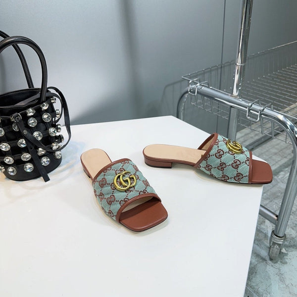 GG MATELASSÉ CANVAS SLIDES LIGHT GREEN