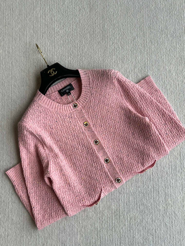 CC 25A Classic Round Neck Floral Wool Cardigan In Pink 275515