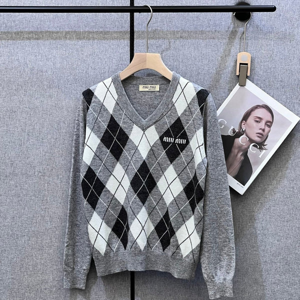 MIUMIU KNIT TOP STYLE 354