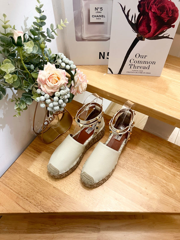 Valentino Rockstud Espadrille Sandals White Leather 240597