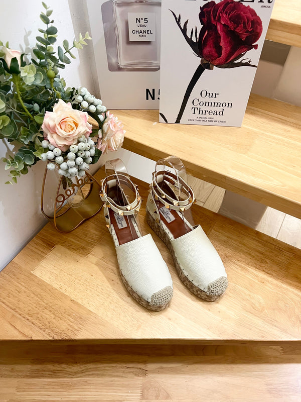 Valentino Rockstud Espadrille Sandals White Leather 240597