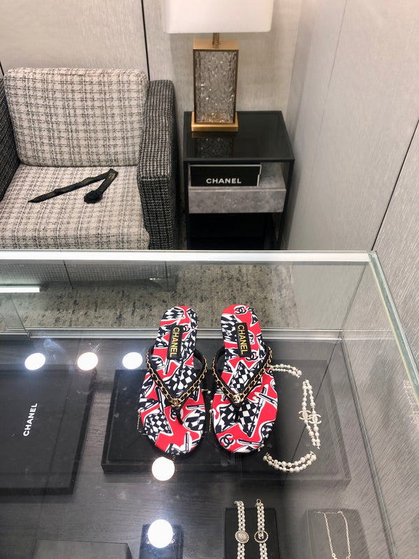 THONG SLIDE IN CHERRY RED MIX COLORFUL FLORAL FABRIC