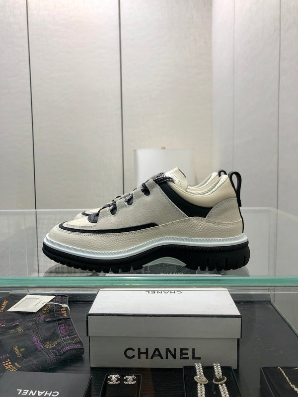 LOW TOP CASUAL SHOES IN BISQUE BEIGE LAMBSKIN AND SUEDE