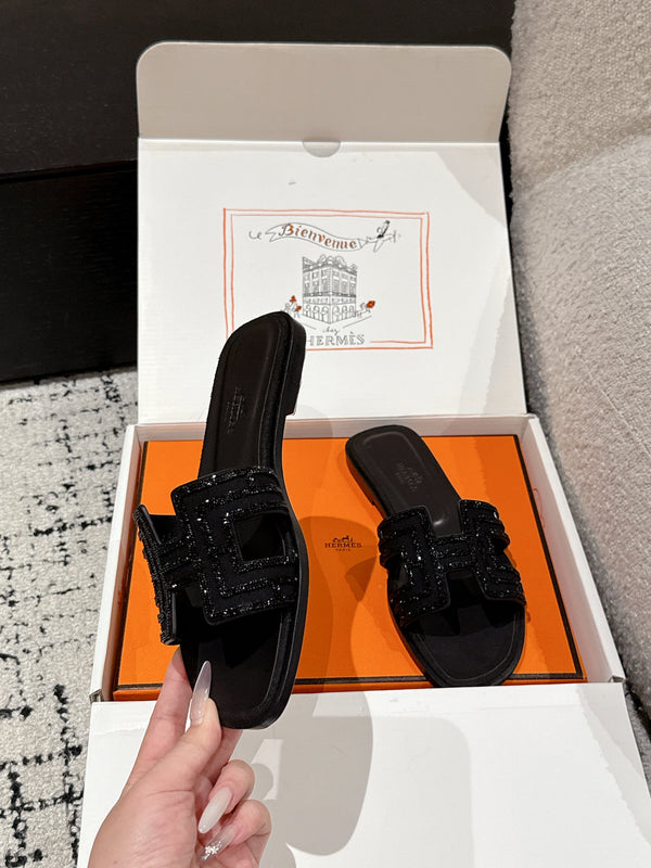 HM 25 Oran Sandal Black Suede Black H Crystal