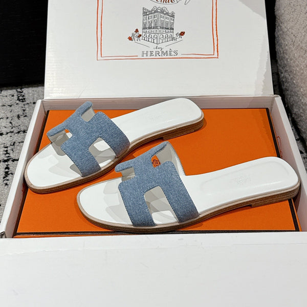 HM 25 Oran Sandal White Calfskin Blue Denim