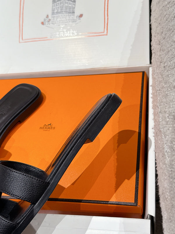HM 25 Oran Sandal Black Epsom Calfskin