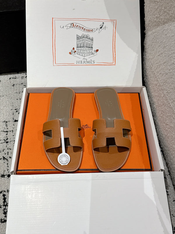 HM 25 Oran Sandal Gold Epsom Etoupe Calfskin