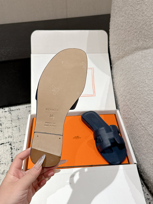 HM 25 Oran Sandal Dark Blue Calfskin