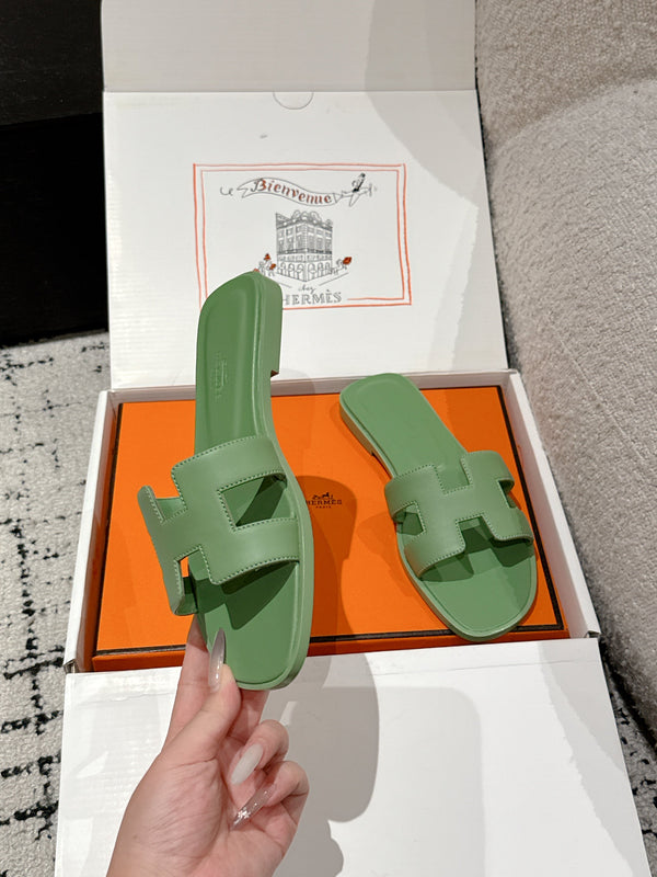 Sandalo HM 25 Oran in pelle di vitello verde