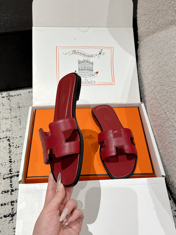 HM 25 Oran Sandal Dard Red Black Calfskin