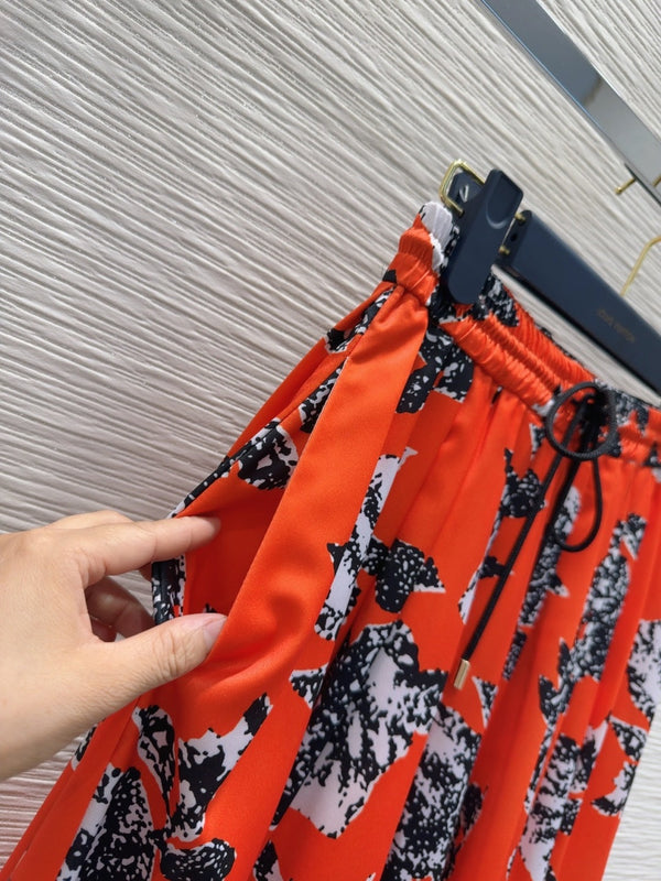 LV 25 Mysterious Charm Skirt Red Poliester