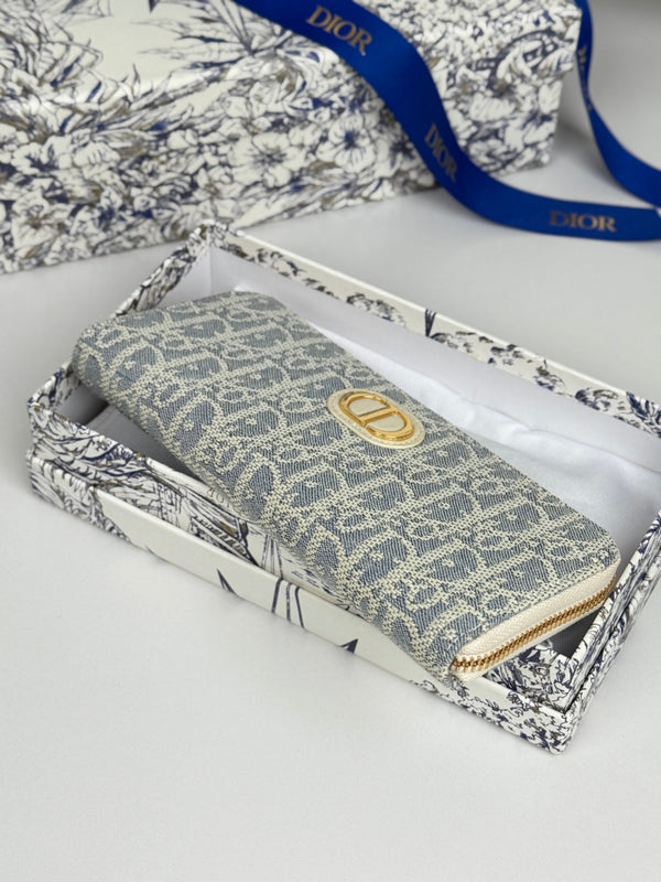 CD 30 Montaigne Voyageur Slim 19.5cm White Grey Jacquard 258608