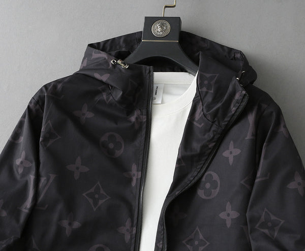 GIACCA CON CAPPUCCIO MONOGRAMMA NERO LV 238975