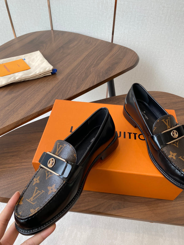 LV Academy Loafer Brown Monogram Canvas & Black Patent Leather 477728