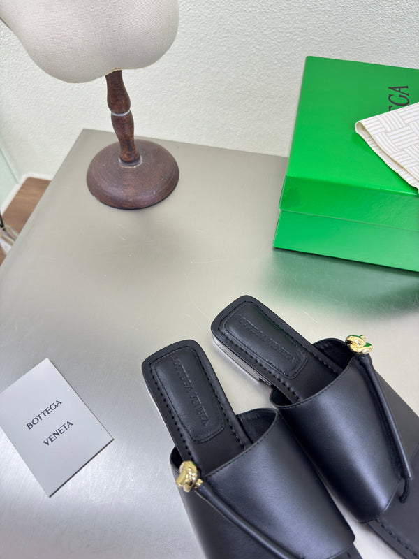 BV 25s Solstice Flat Thong Calfskin GHW