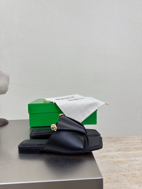 BV 25s Solstice Flat Thong Calfskin GHW