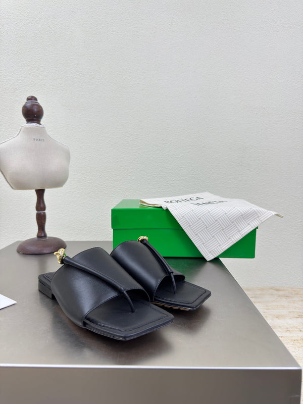 BV 25s Solstice Flat Thong Calfskin GHW