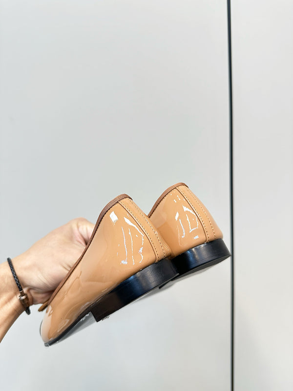Chanel 25 Ballet Flat Tan Black Patent Leather 469255