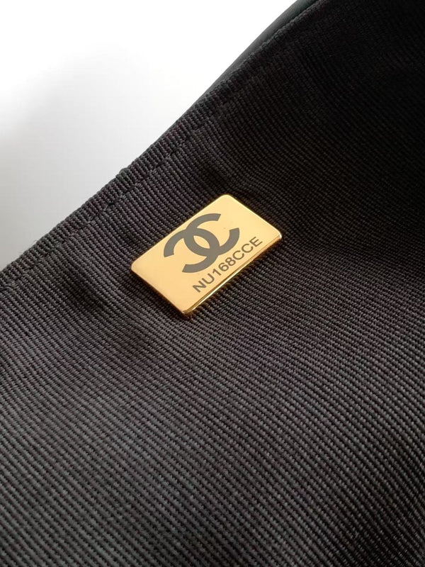 CC 2025 Bag 28cm Black Gold Calfskin