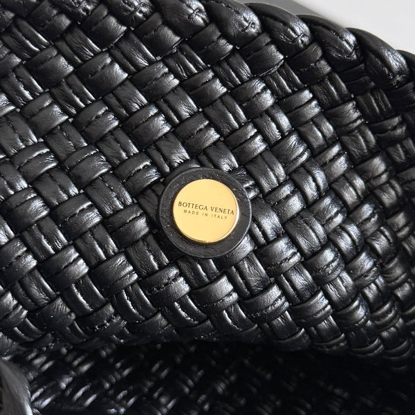 BV Tosca Bag 17cm Black Intrecciato Leather GHW