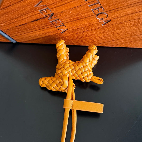 BV 25 Puppy Charm Orange leather