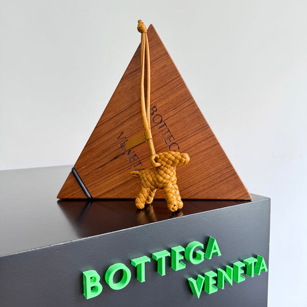 BV 25 Puppy Charm Orange leather