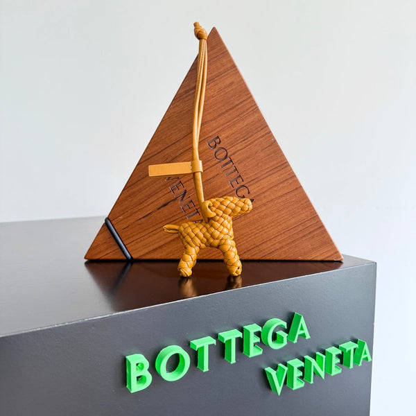 BV 25 Puppy Charm Orange leather